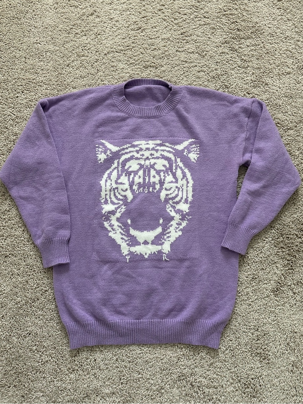 Women’s Lavender Crewneck Sweater with White Tiger Motif
